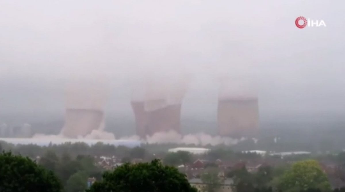 117 meters high towers collapsed in 5 seconds in England #2