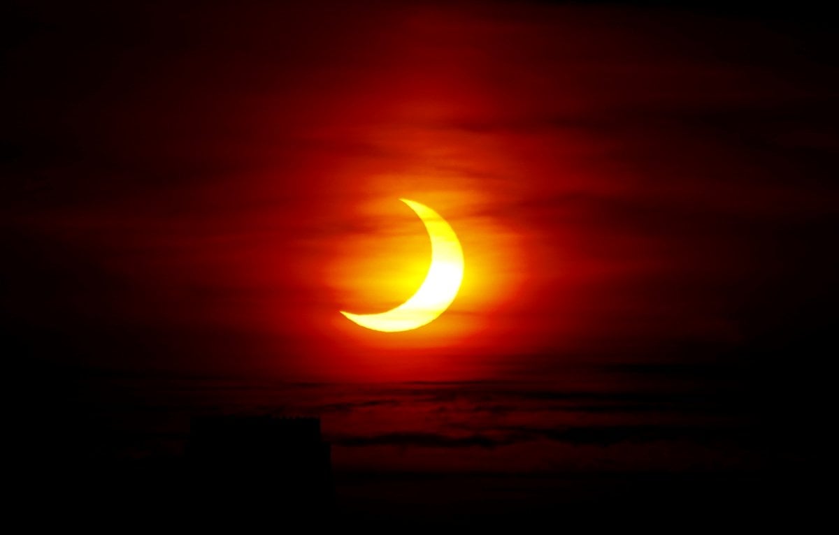 Annular solar eclipse begins in the northern hemisphere #4