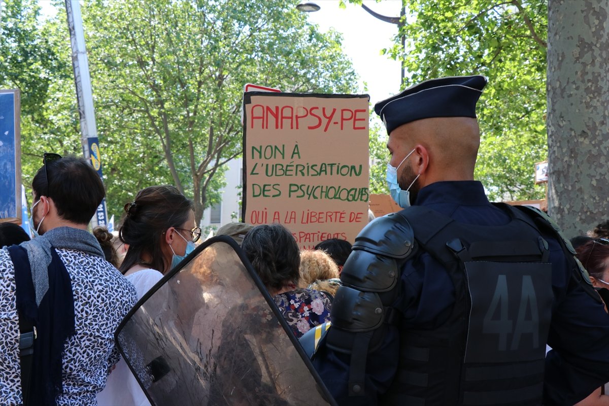 Psychologists held a demonstration in France #4