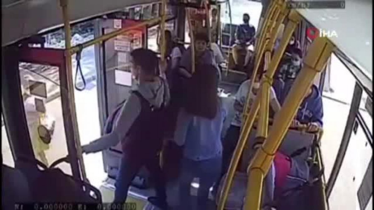 In Russia, the baby's leg in its mother's lap is stuck in the door of the bus #1