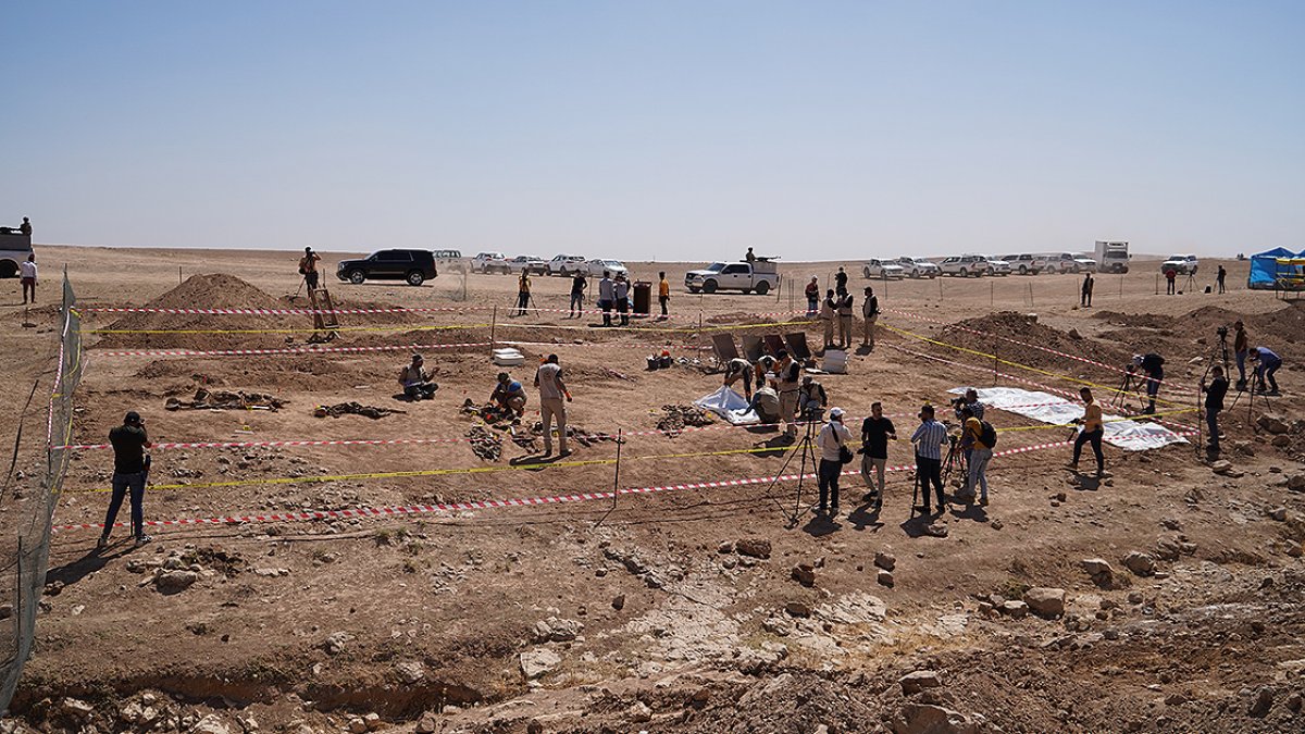 Two mass graves of 500 people killed by DAESH found in Iraq #1