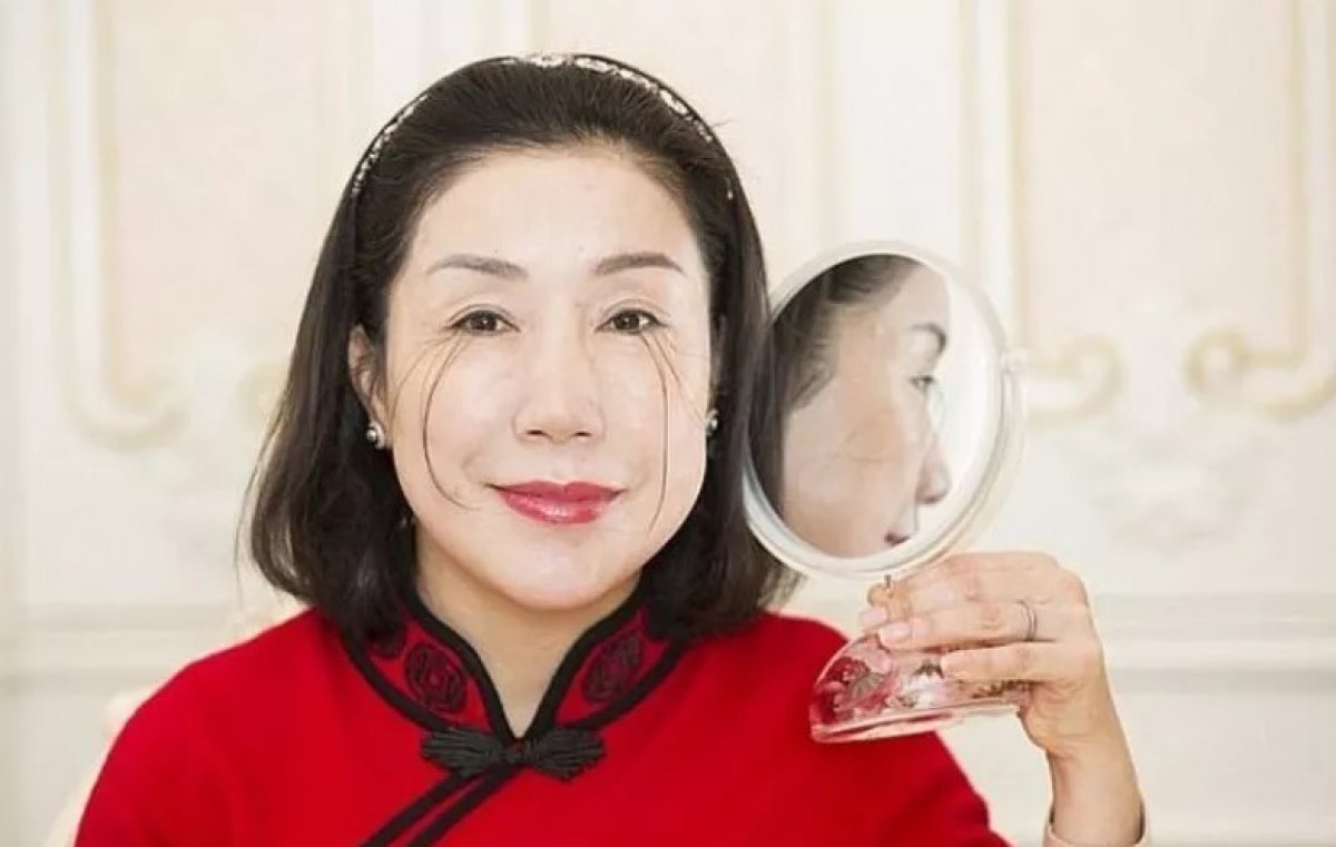 Chinese Woman Breaks World Record For The Second Time With Her   Kirpik Kadin 9546 