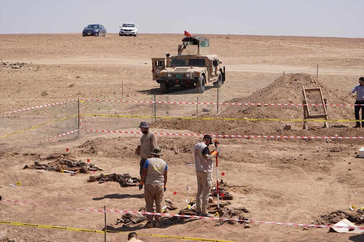 Two mass graves of 500 people killed by DAESH found in Iraq #13