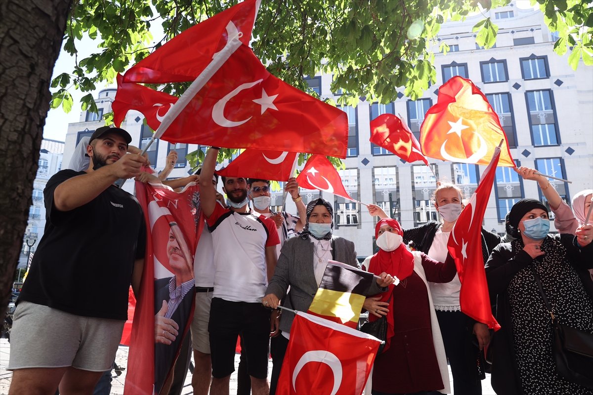 Show of love to President Erdogan in Brussels #5