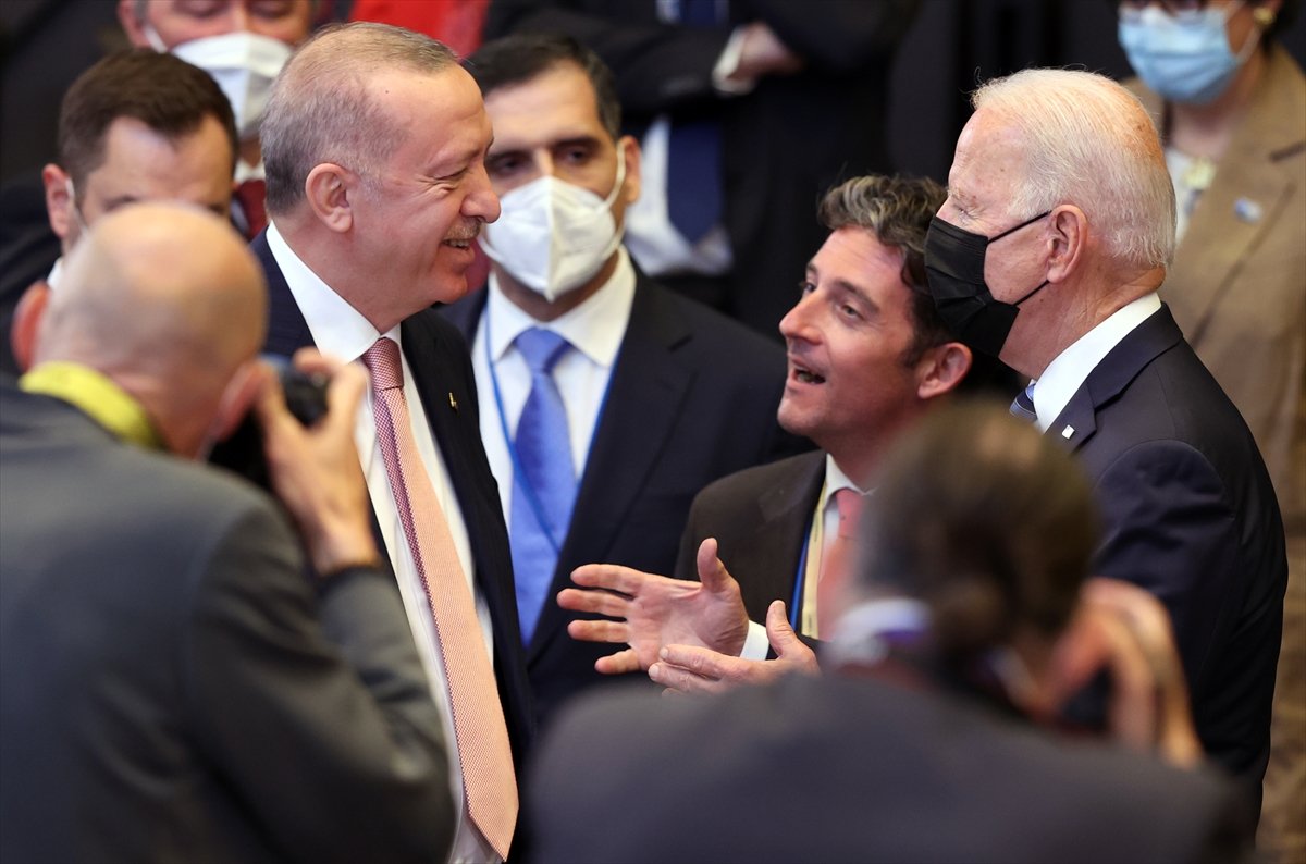 Cumhurbaşkanı Erdoğan ve Joe Biden dan ayaküstü sohbet #4