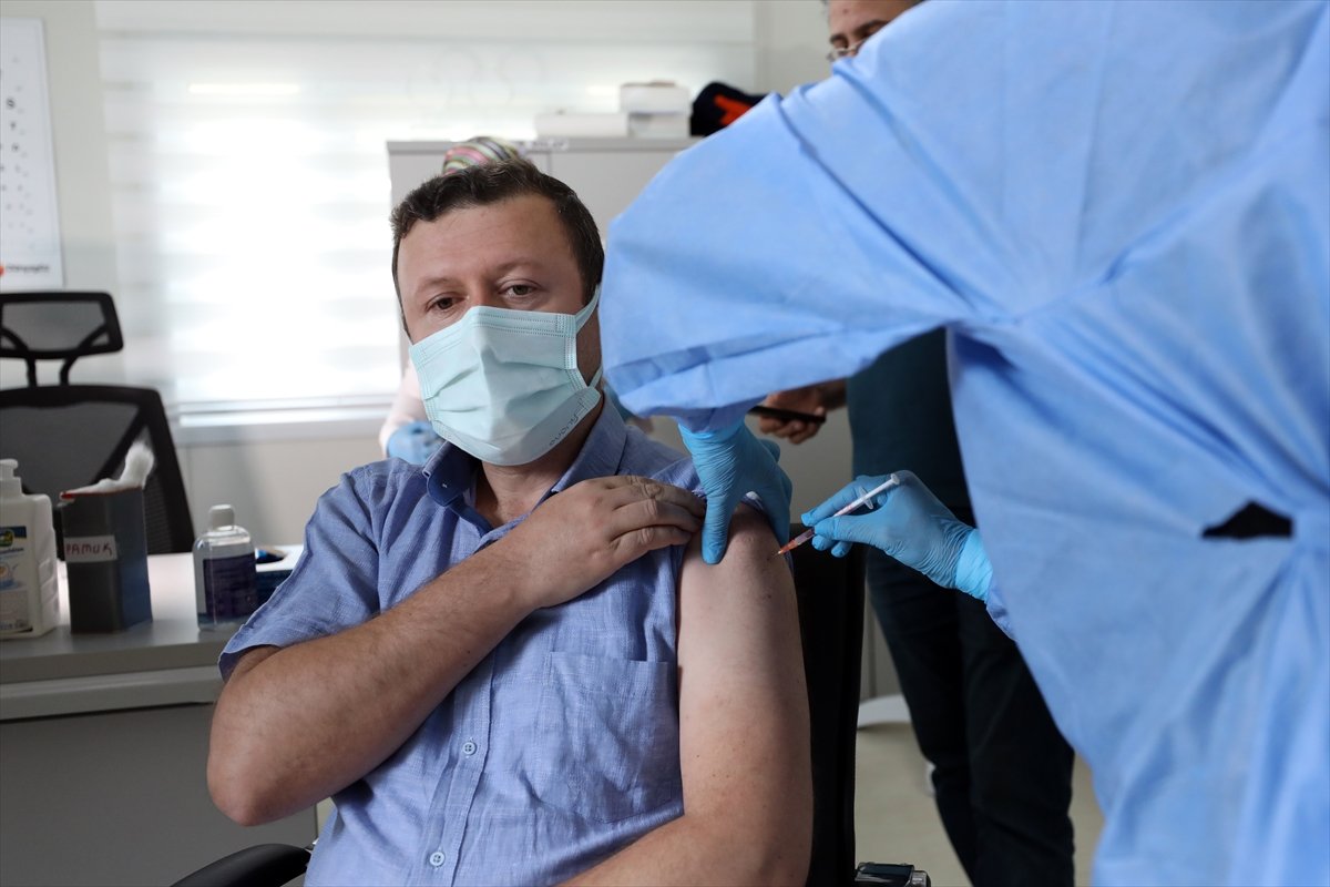 Ankara da mobil sağlık ekipleri  yerinde aşı  uygulamasını başlattı #3