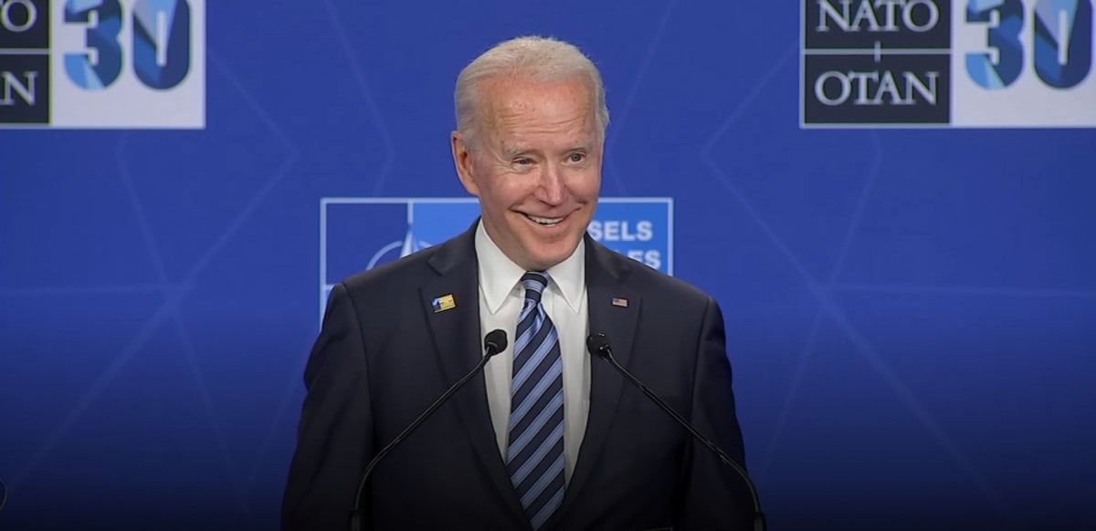 Joe Biden laughs at Vladimir Putin question #1