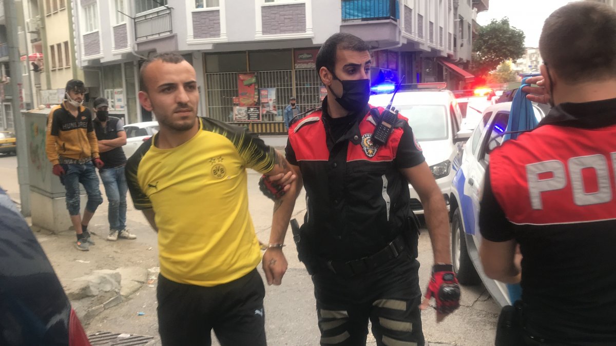 Bursa’da polise çarpan sürücü yakalandı #1