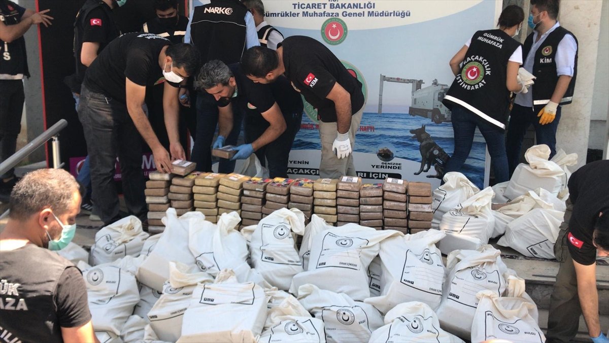 Mersin Limanı nda 1 ton kokain ele geçirildi #5