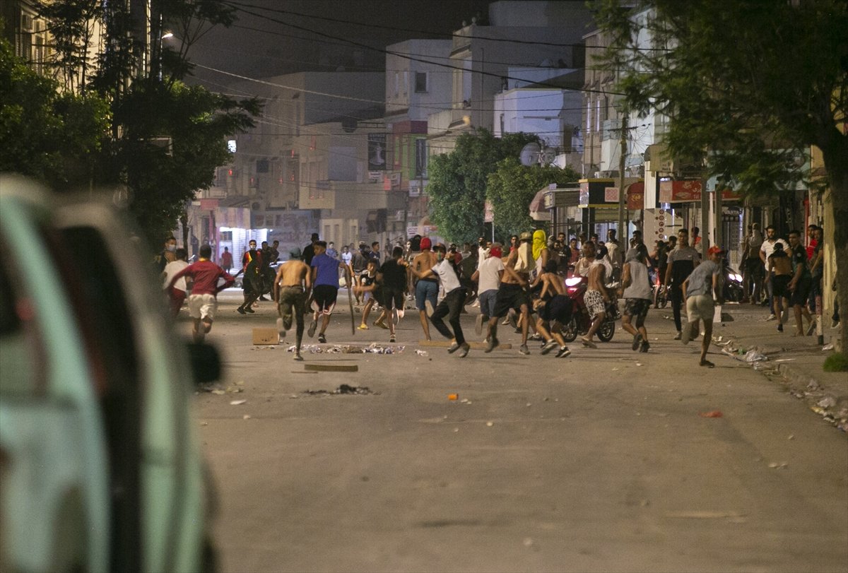 Death of a teenager by security forces protested in Tunisia #8