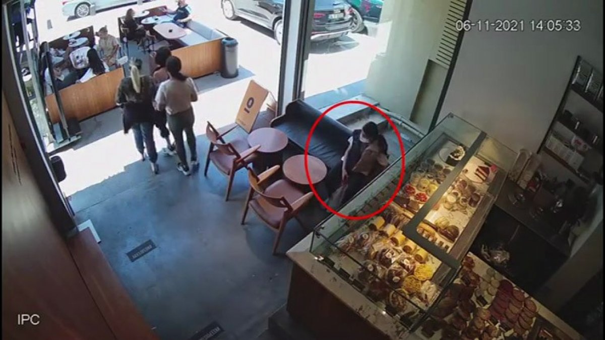 Beşiktaş taki hırsızlar, kafeden müşterinin telefonunu çaldı #3