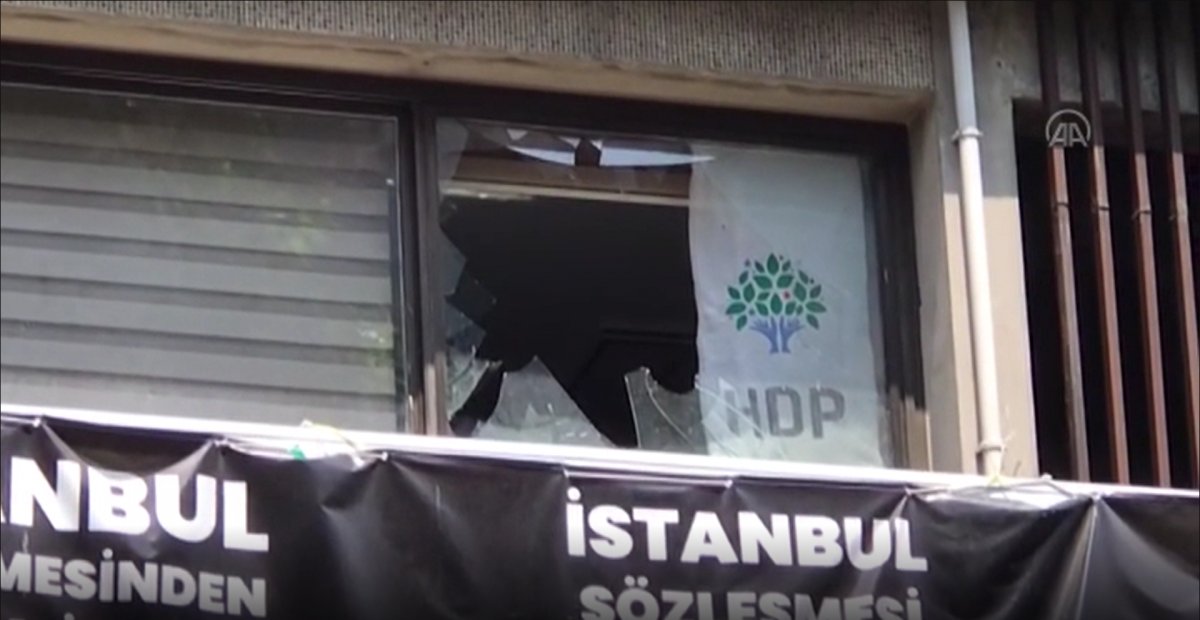 HDP İzmir il binasında silahlı saldırı #6