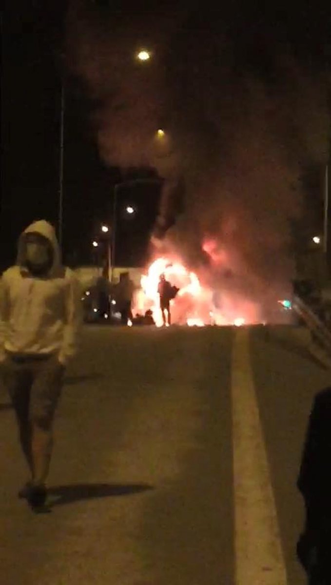 Bursa da lastiği patlayan otobüs alev alev yandı #3