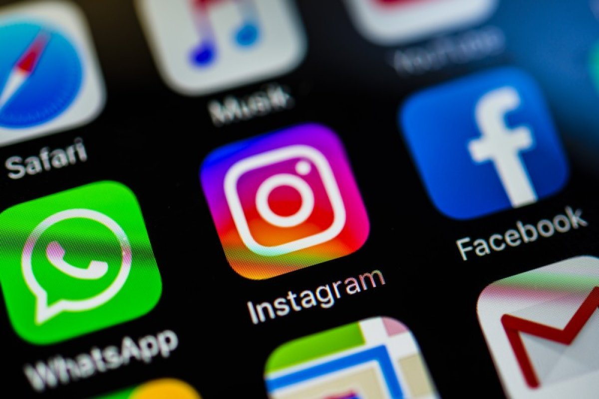 Facebook, WhatsApp and Instagram crashed #1