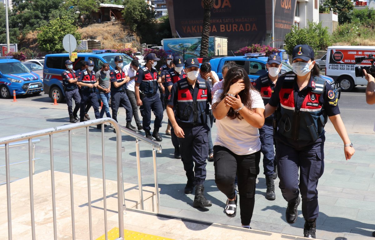 Antalya’da insan tacirliği yapan 7 kişi yakalandı  #1