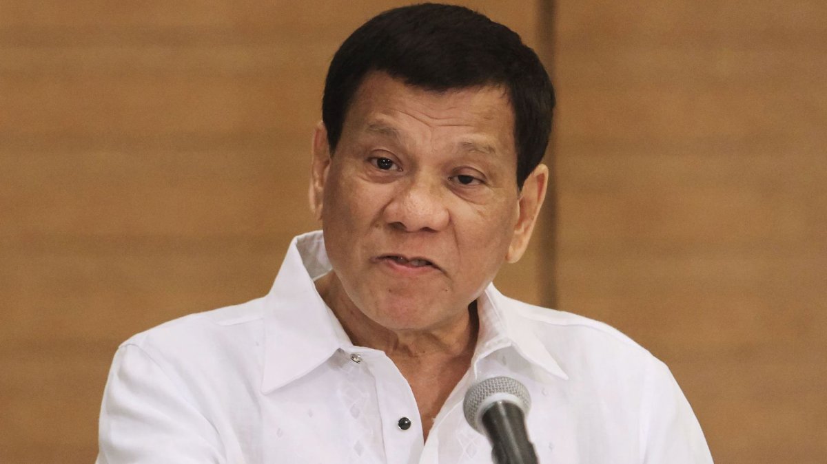 Rodrigo Duterte threatens unvaccinated people with jail #1