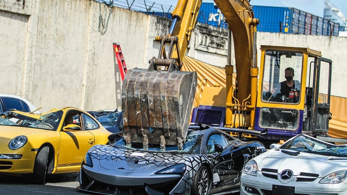 21 illegal luxury vehicles worth 1.2 million destroyed in Philippines #2