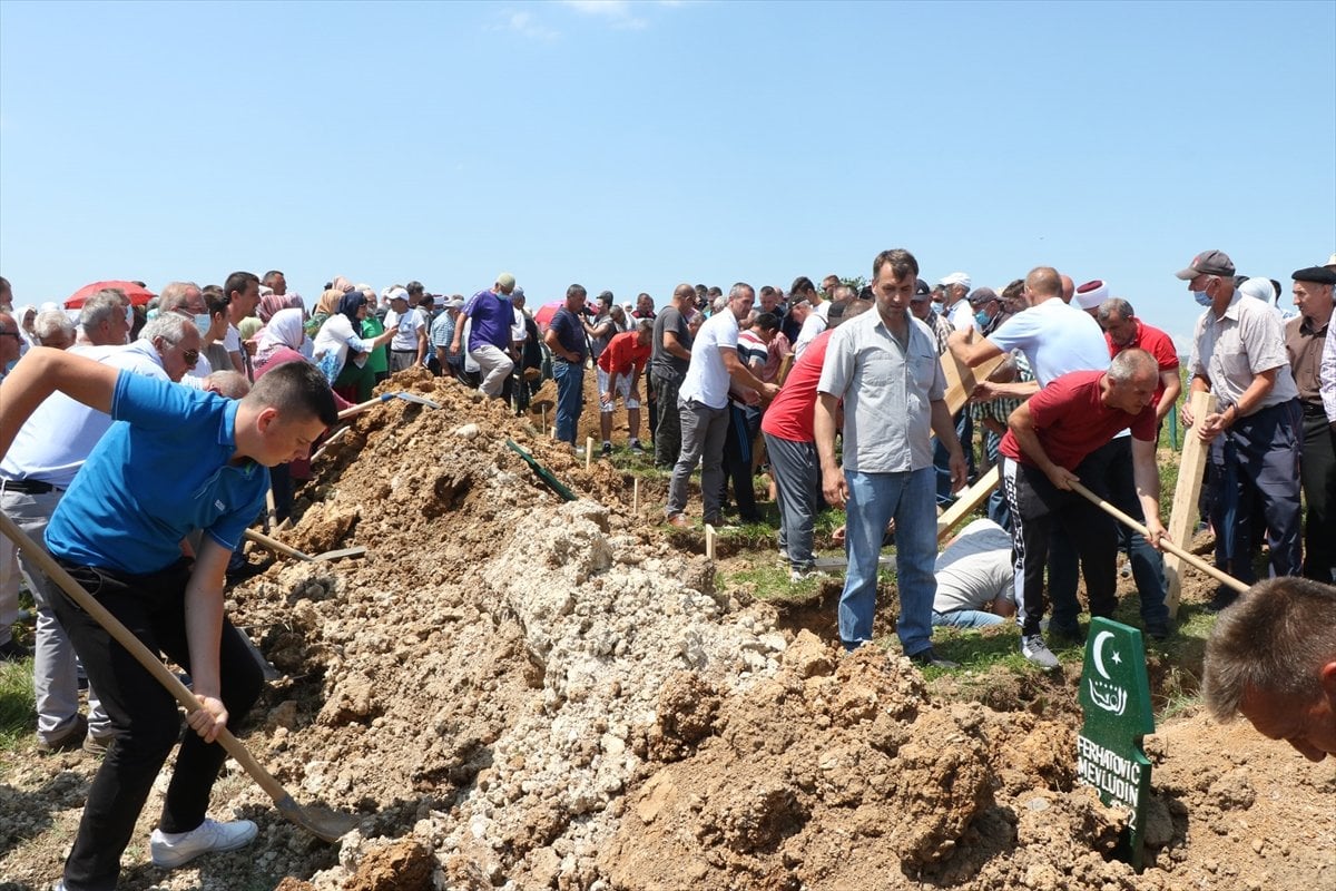 6 more victims of the Bosnian War buried #6