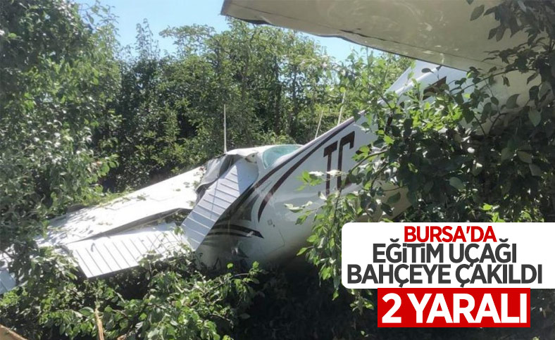 Bursa'da eğitim uçağı bahçeye düştü