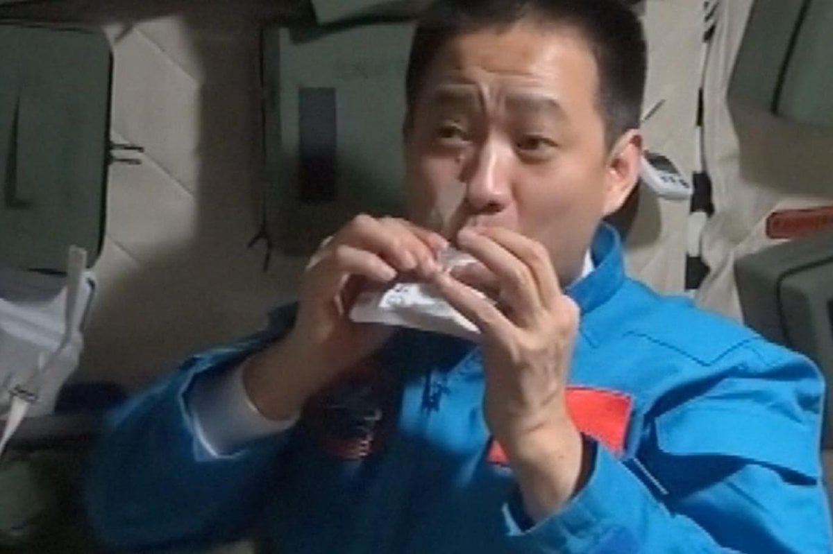 China's first space station has 120 kinds of food #2