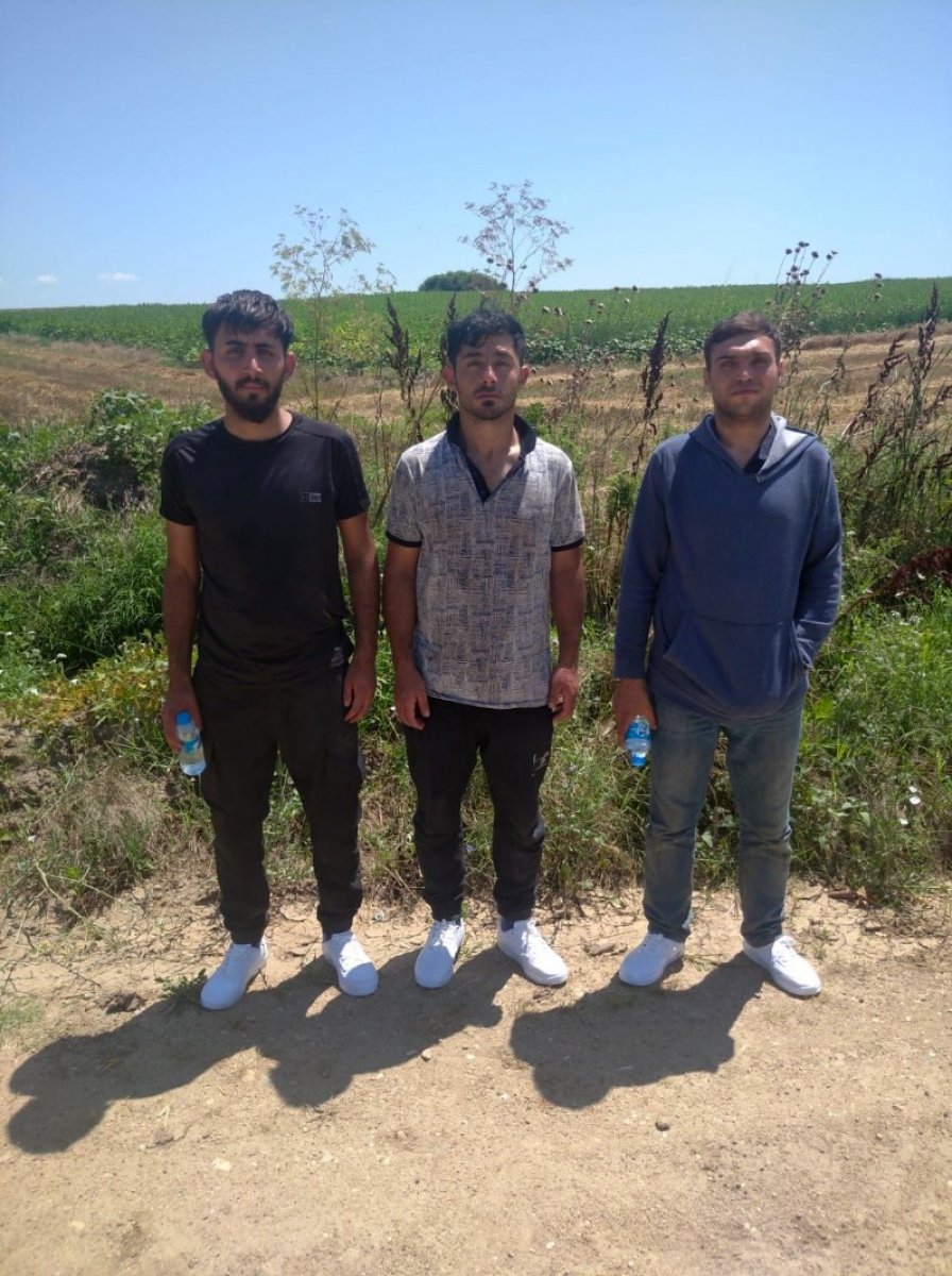 Yunanistan dan Türkiye ye geçmeye çalışan 42 göçmen yakalandı #4