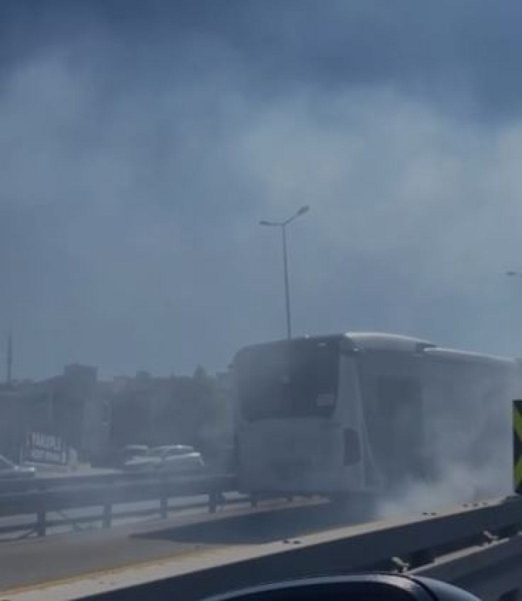 Beylikdüzü nde, metrobüste yangın paniği #2