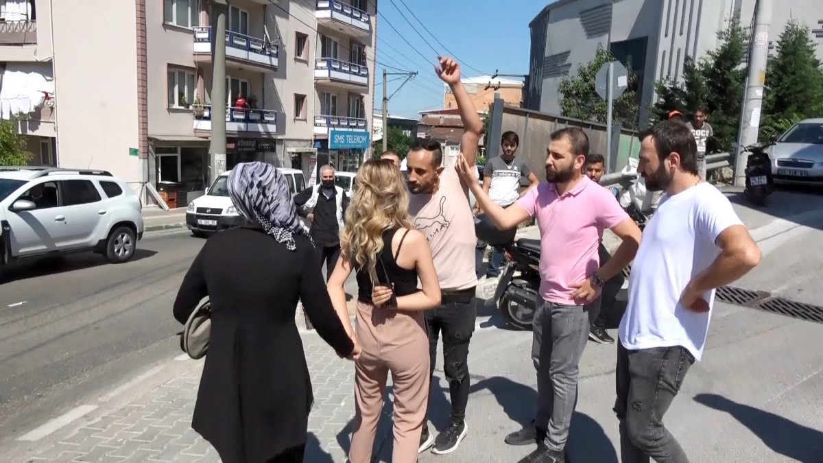Bursa da kadına bıçaklı şiddeti DHA muhabiri önledi #1