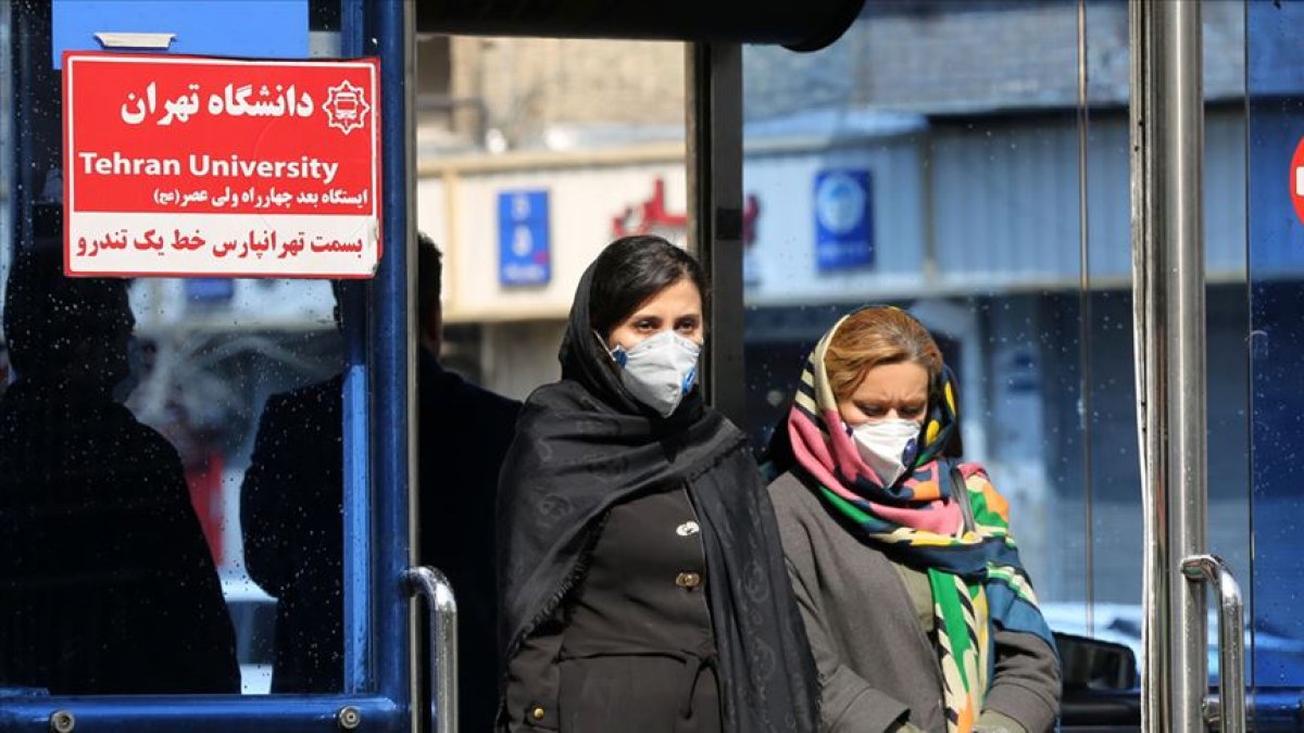 Coronavirus restrictions come back in Iran #1