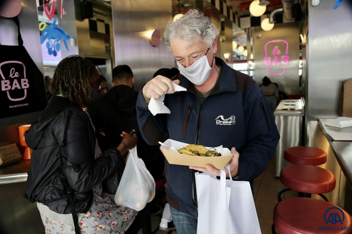 Celebrated the resignation of former British Health Minister Hancock by handing out kebabs #4