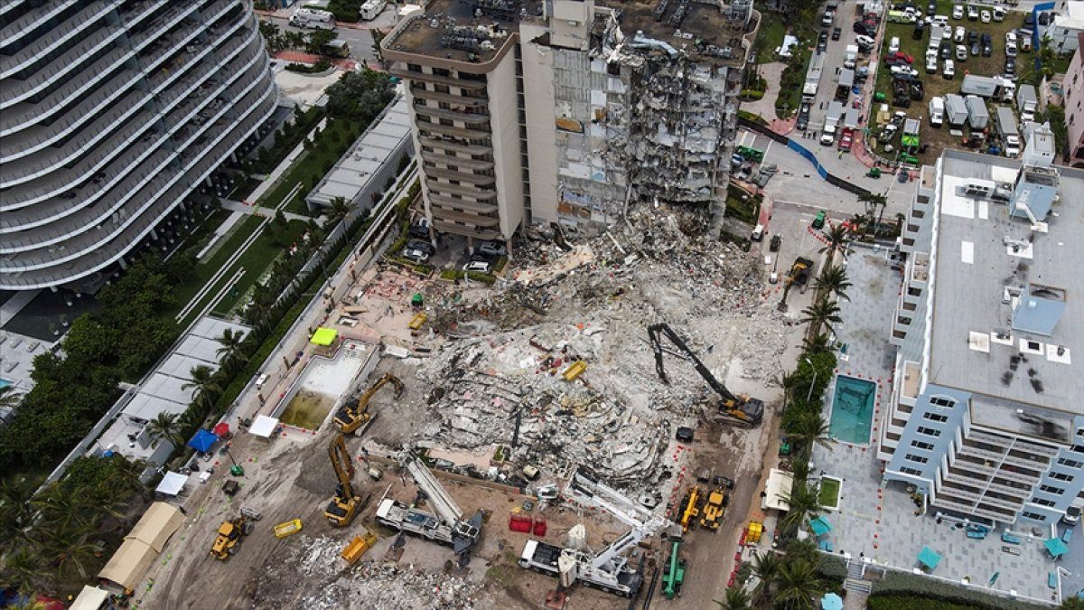 The death toll in the 13-story building in Miami, some of which collapsed, has risen #2