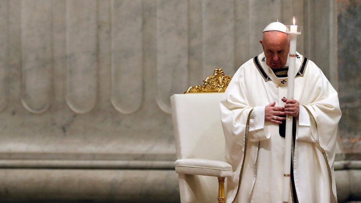 Pope Francis had bowel surgery #1