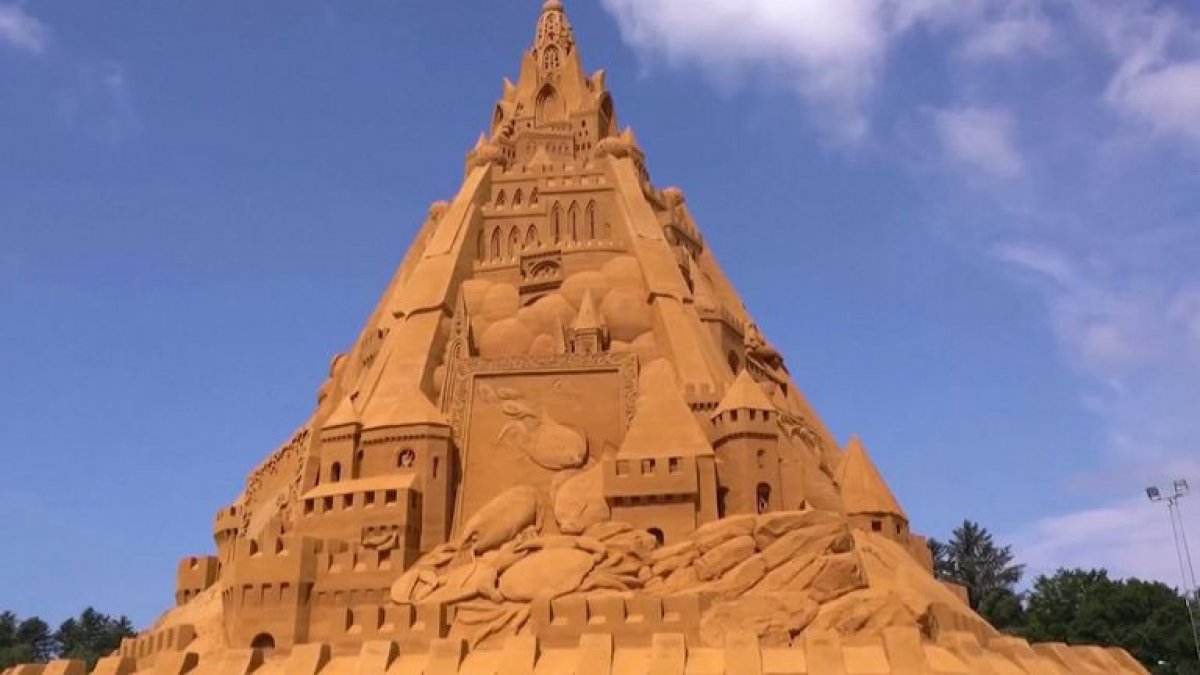 World's largest sand castle built in Denmark #1