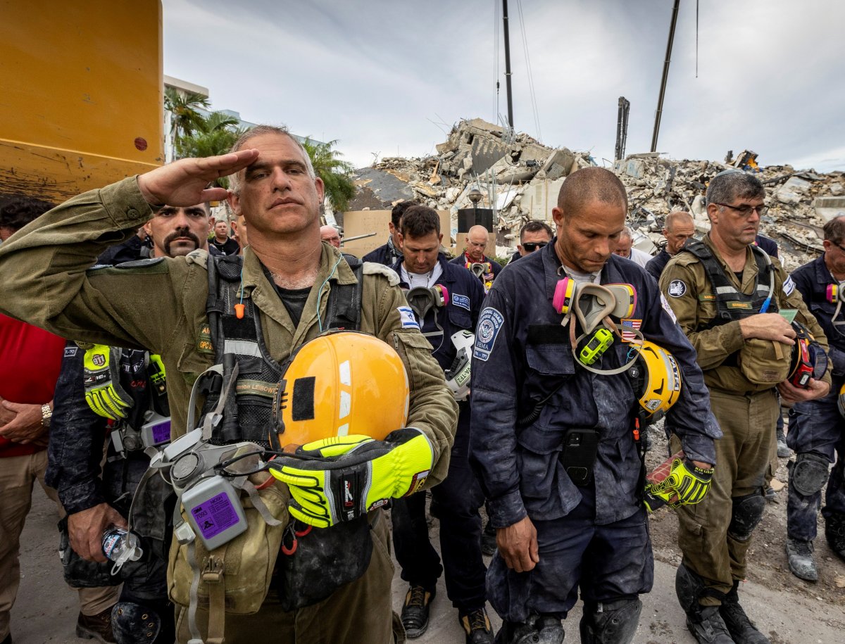 Hope of life lost in the wreckage of 13-story building collapsed in Miami #4