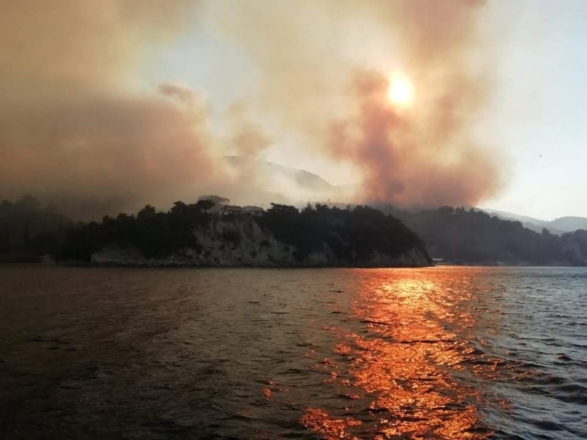 Fire on the Greek island of Samos #6