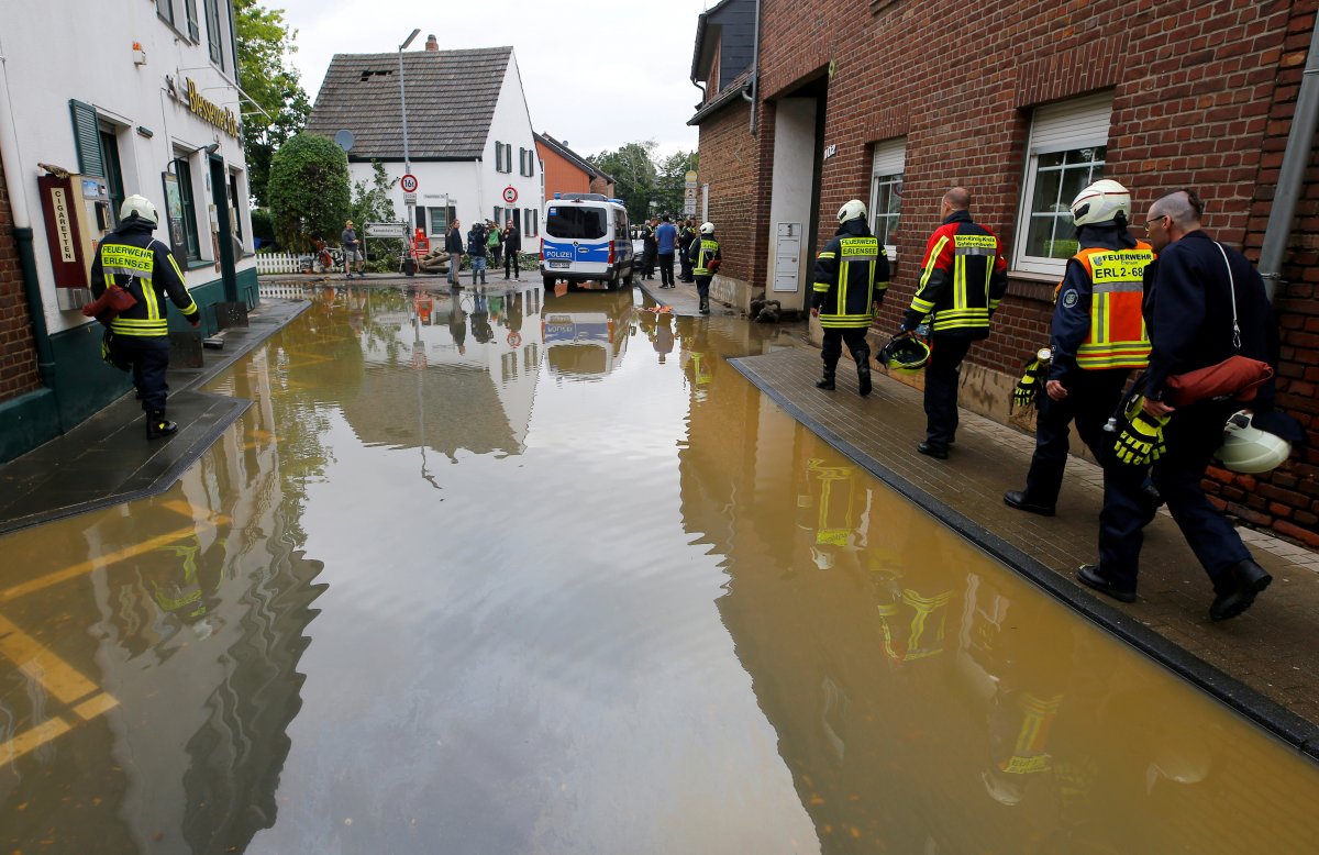 Post-flood mud removal in Europe #11