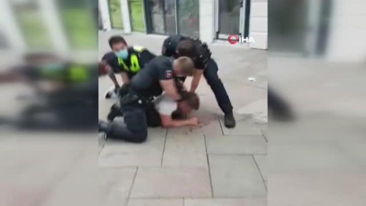 4 policemen in Germany detained a person by punching them for minutes #2