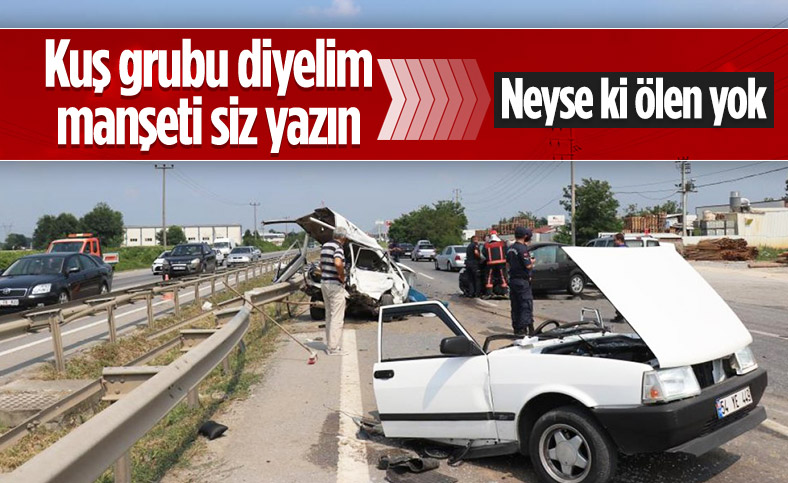 Sakarya'da kaza yapan otomobil ikiye bölündü