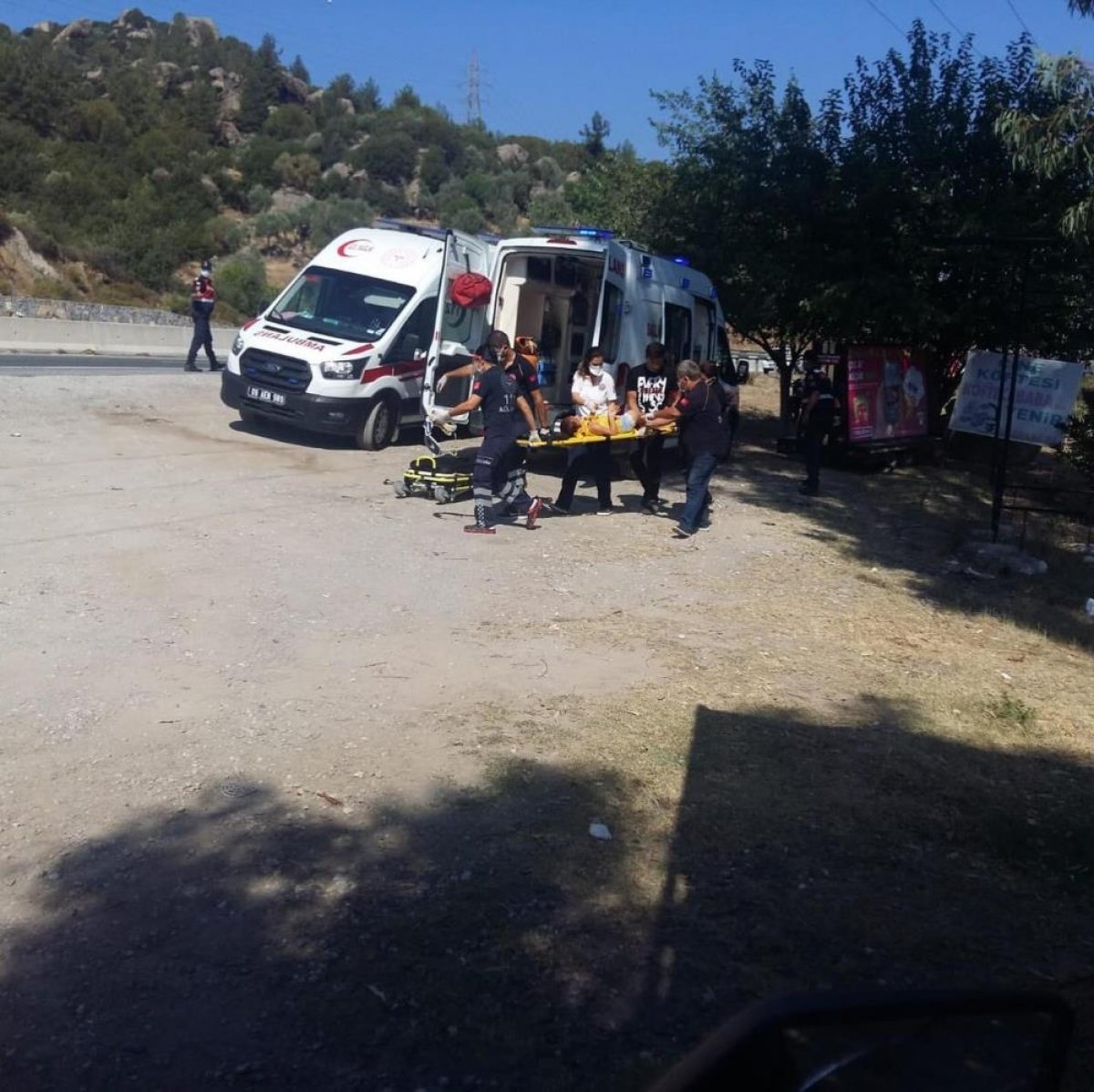 Aydın’da trafik kazası 3 yaralı SEKTÖREL HABER MERKEZİ