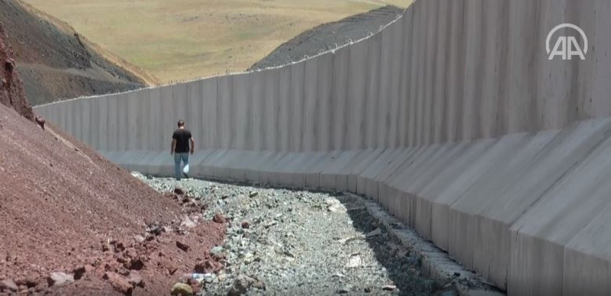Vanİran sınırına beton duvar SEKTÖREL HABER MERKEZİ Vanİran sınırına beton duvar SEKTÖREL HABER MERKEZİ