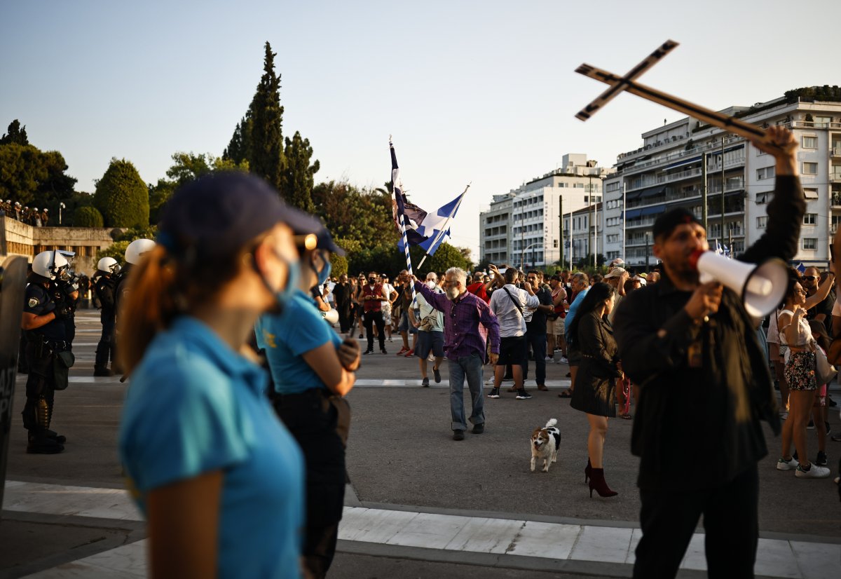 Opponents of compulsory vaccination in Greece took to the streets #8