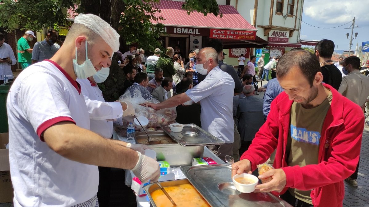 Bursa’da Abdal Mehmet Hazretleri’ni anmak için 5 asırdır yılda bir kez çorba pişiriliyor