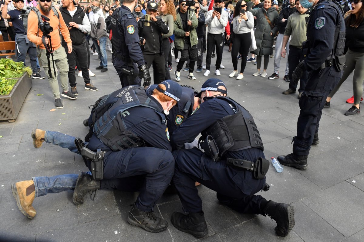 Police response to anti-quarantine demonstrators in Australia #1