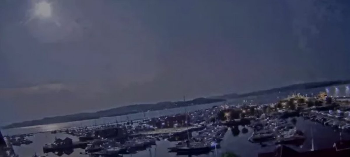 Meteor entering the atmosphere in Norway caused panic #2