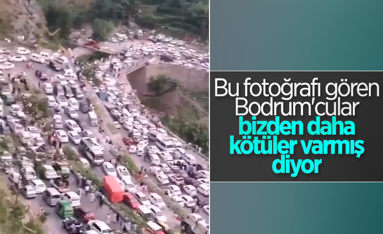Pakistan’da binlerce kilometrelik araç kuyruğu
