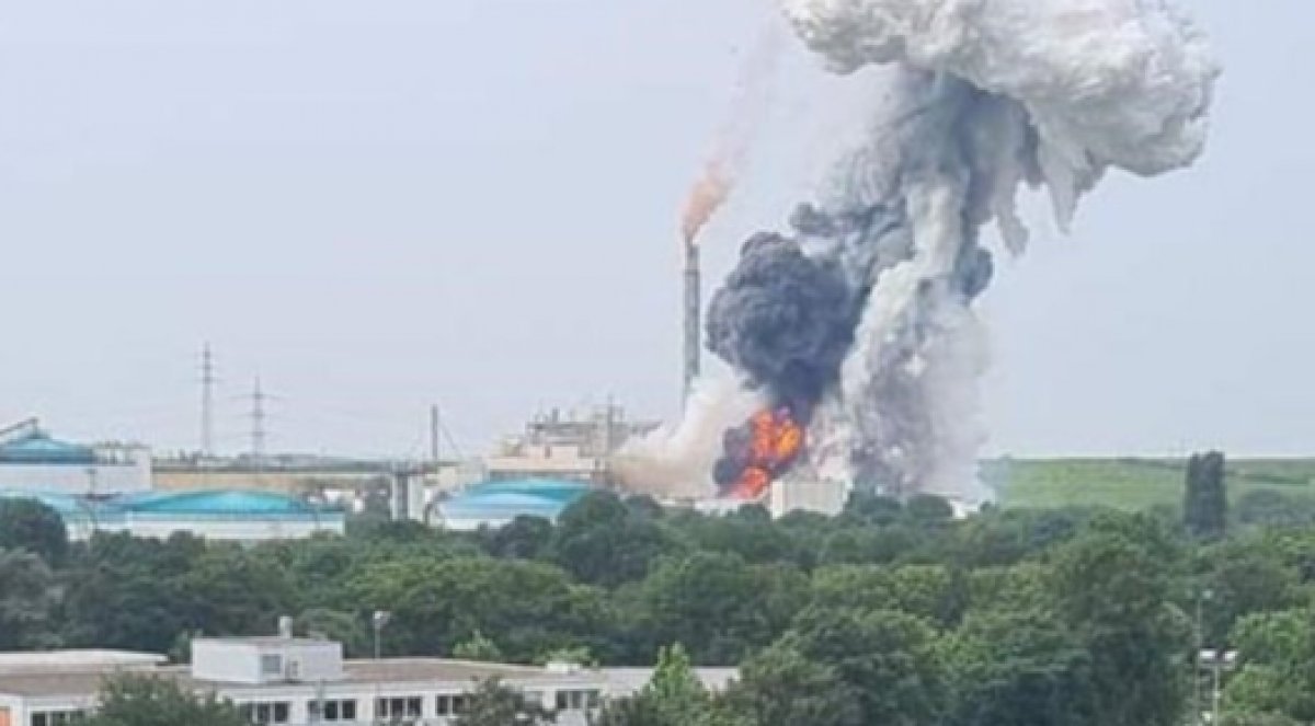 Explosion at garbage storage facility in Germany #5
