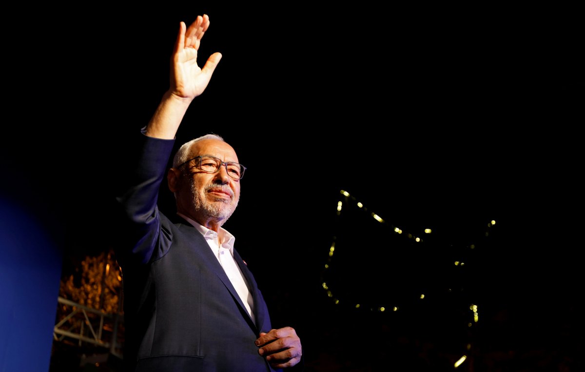 Ennahda Movement: Rashid al-Ghannouchi not under house arrest #2