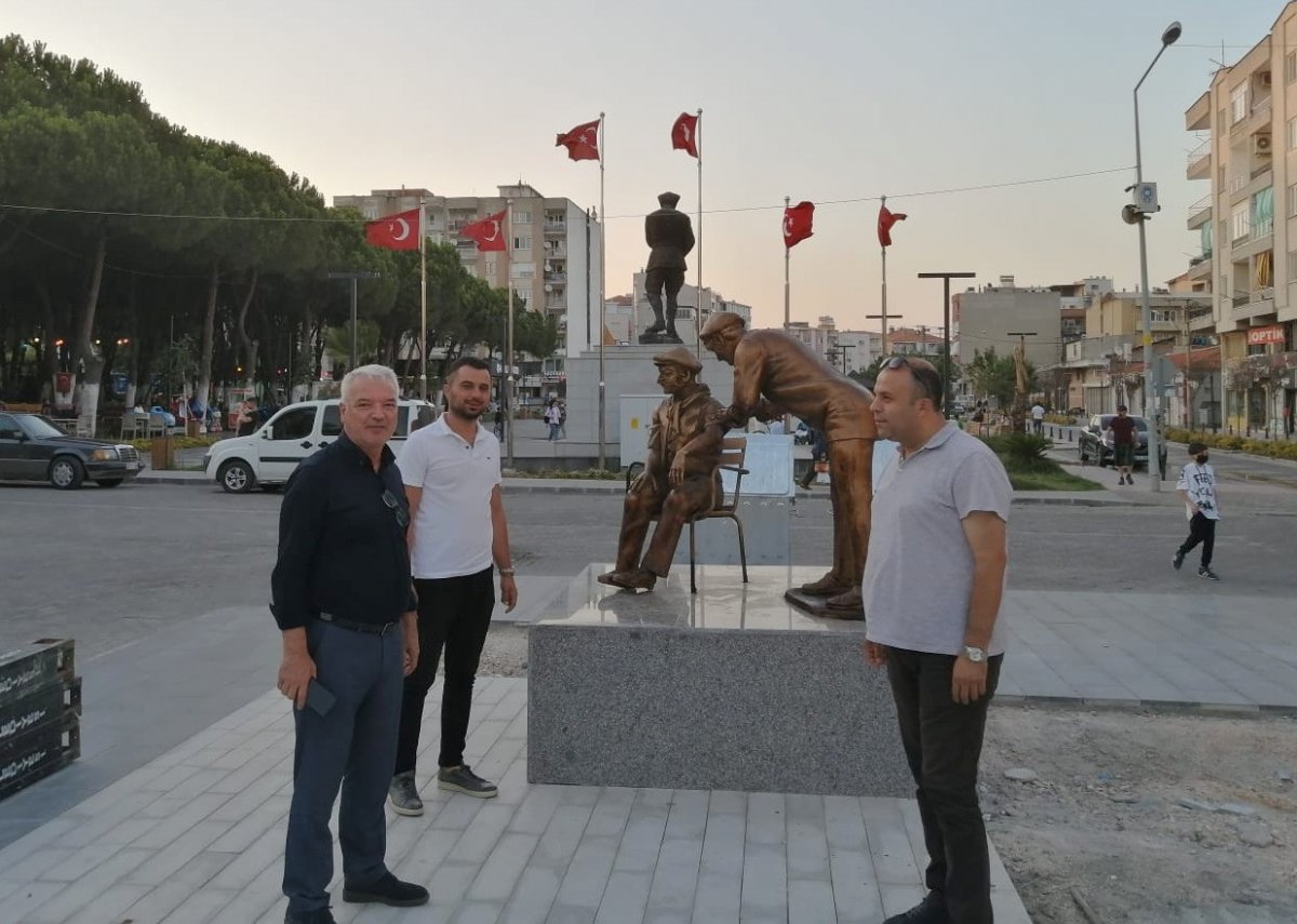 CHP li Saruhanlı Belediyesi, Sağlıkçı Anıtı yaptırdı #3
