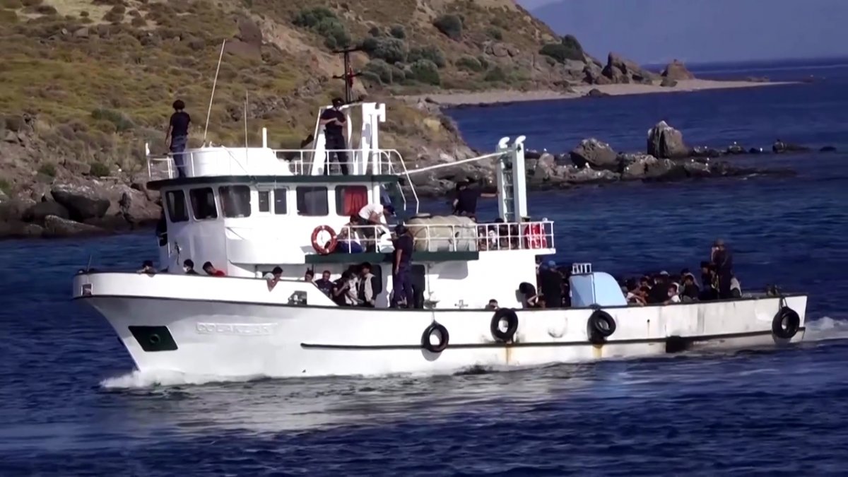 Turkey catches 200 Afghan migrants going to Italy #2