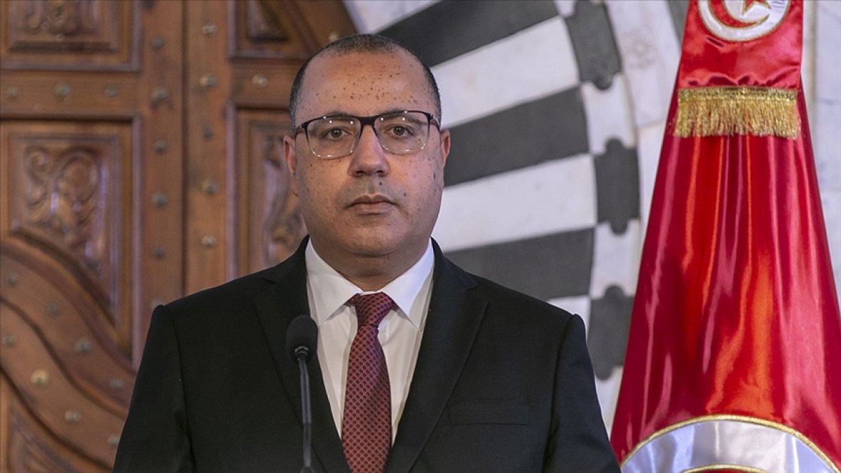 The claim that Tunisian Prime Minister Meshi was beaten to resign #2