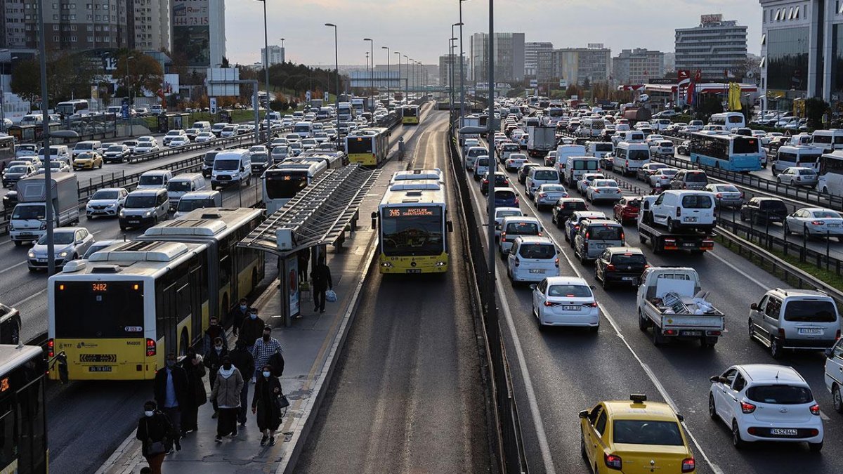 İstanbul da toplu ulaşıma yüzde 15 zam yapıldı #1